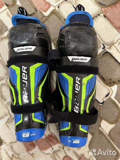 Детские хоккейные щитки бауэр