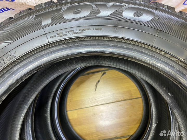 Toyo Observe GSi-5 215/55 R17 98Q