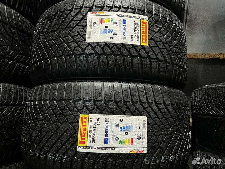 Pirelli Scorpion Winter 2 315/30 R22 и 295/35 R21 108V