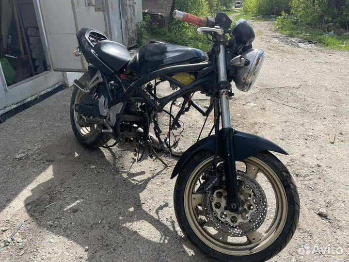 Suzuki bandit 400