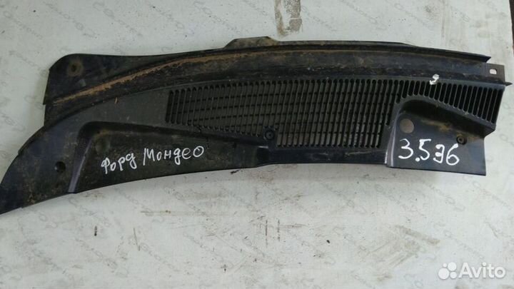 Жабо лобового стекла левое правое Ford Mondeo II