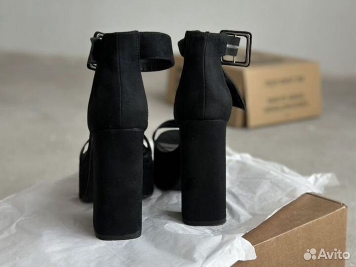 Босоножки bershka 35