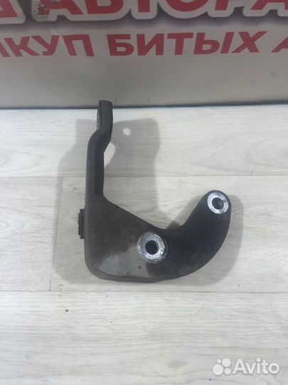 Кронштейн раздатачной коробки Renault Duster 2014