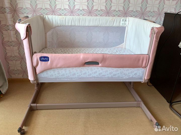 Приставная кроватка chicco next2me magic