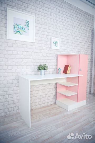 Детский письменный стол