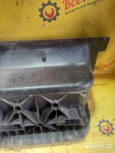 Накладка порога правая передняя правая Volkswagen