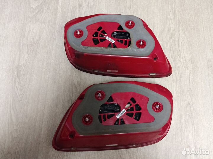 Фонарь задний правый, левый Bentley Continental Gt