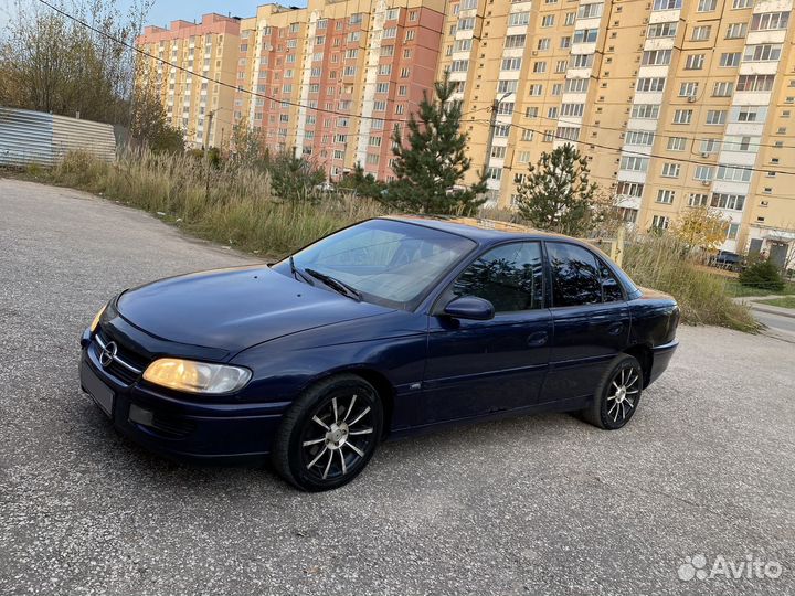 Opel Omega 2.0 МТ, 1995, 90 000 км