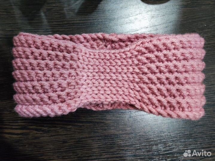 Повязка на голову вязаная