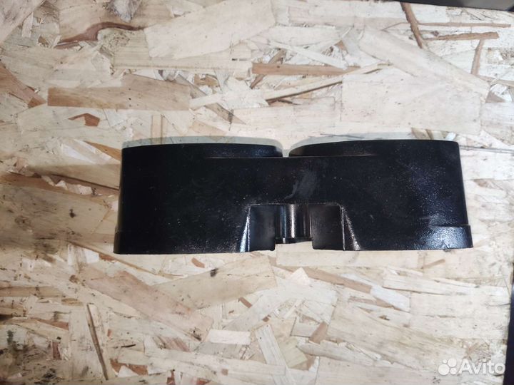 Крышка панели приборов Иж