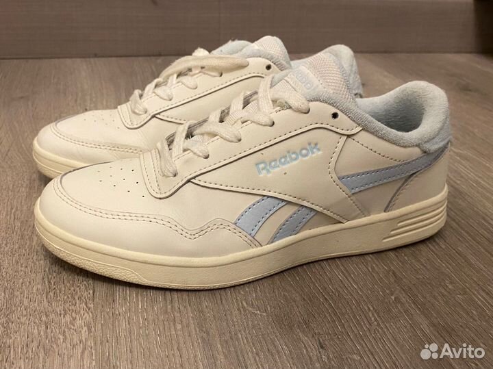 Белые кеды женские Reebok