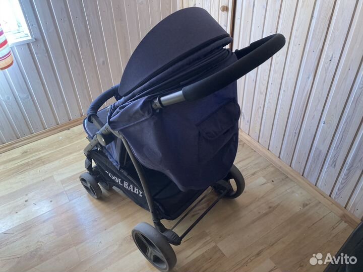 Детская прогулочная коляска