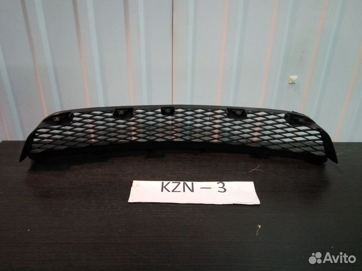 Решетка в бампер нижняя Mazda 3 1