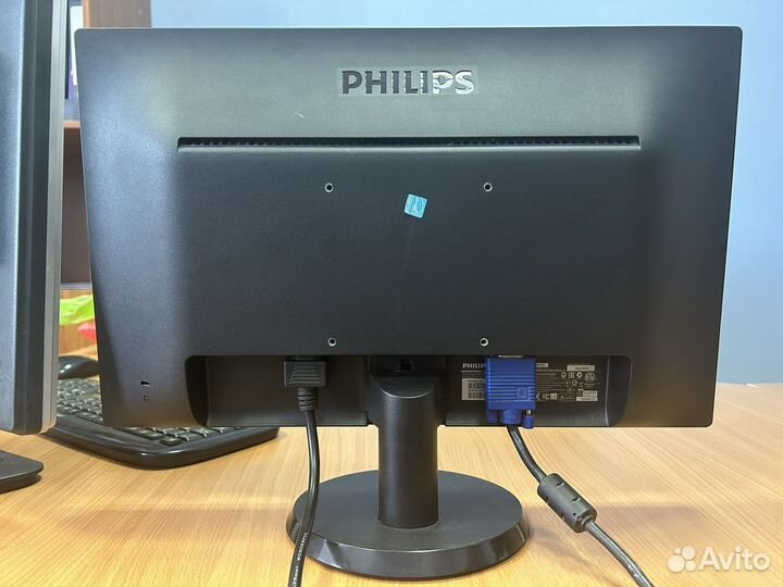 Монитор Philips