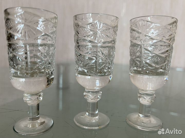 Винтажные хрустальные рюмки