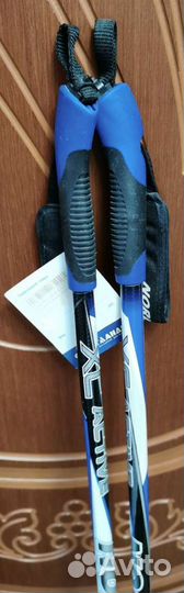 Лыжи беговые детские 160 и лыжные палки 130