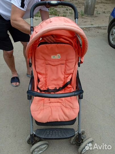Детская складная коляска