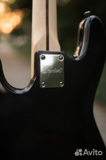 Fender Squier Jazz Bass бас-гитара