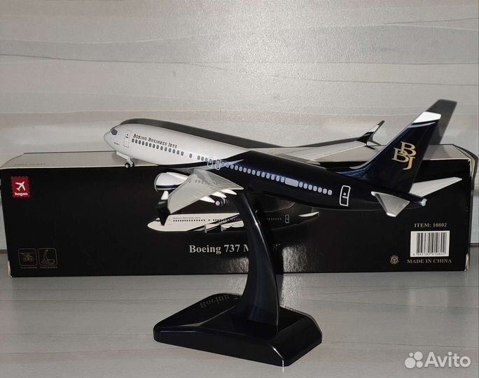 Модель самолета Boeing 737 Max8