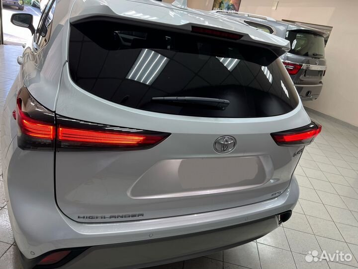 Toyota Highlander 2.0 AT, 2023, 1 км