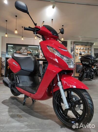 Скутер Peugeot Kisbee 50