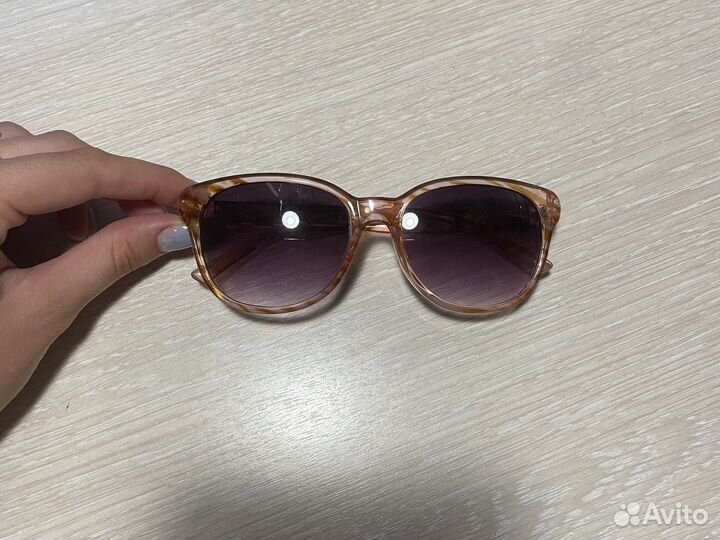 Солнцезащитные очки для девочки