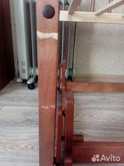 Детская кровать с маятником