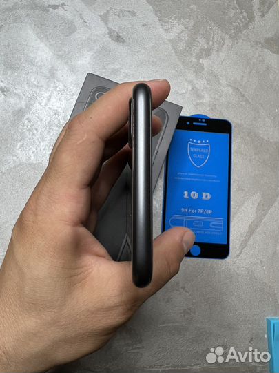 Телефон iPhone 8 plus