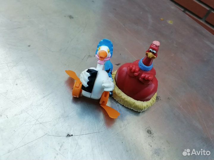 Киндер сюрприз игрушки-старые