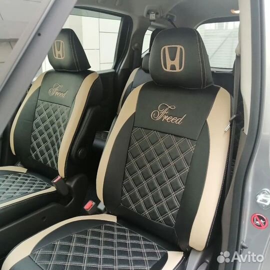 Чехлы Honda Freed Spike (3D ромб)