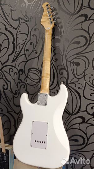 Электрогитара Rocket stratocaster ssh (обмен есть)