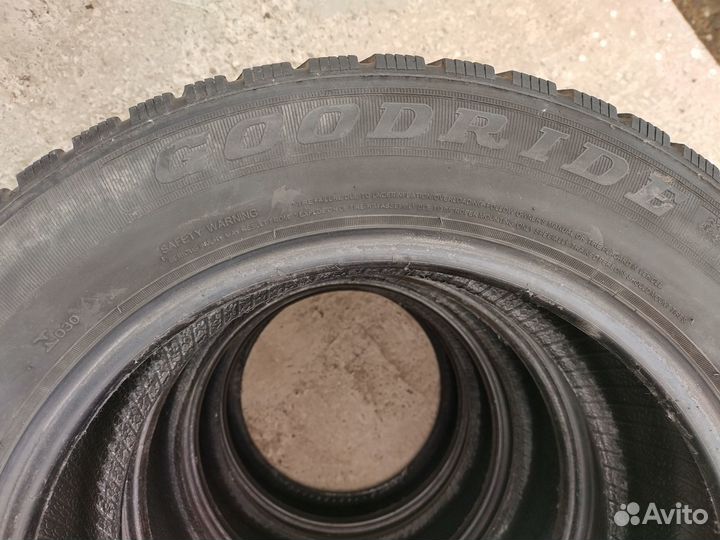 Goodride SW 606 215/60 R16 95T