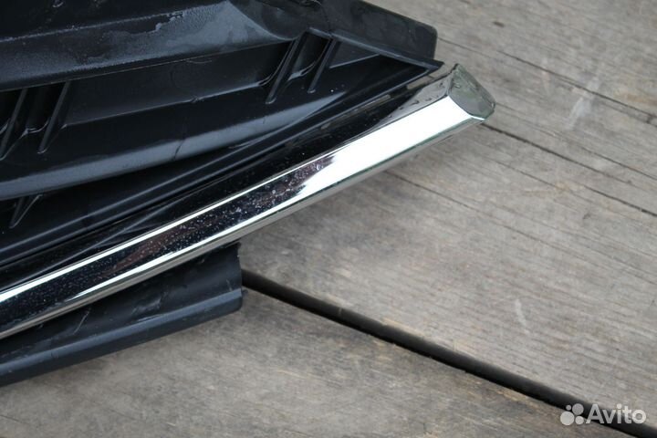 Volkswagen Polo мк6 решетка радиатора