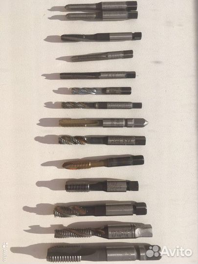 Метчики, метчикодержатель, плашки, плашкодержатель