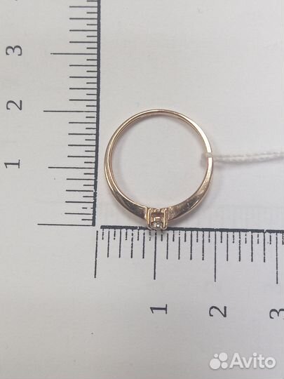 Золотое кольцо с камнем 15р