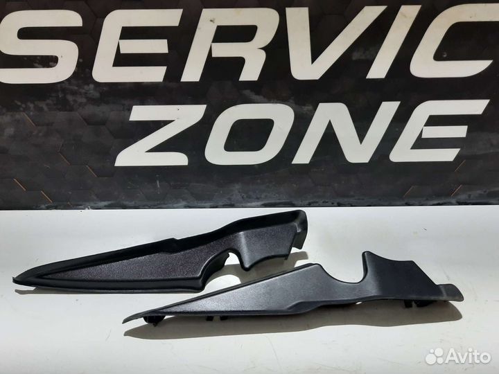 Накладка под лобовое стекло Renault Megane 2