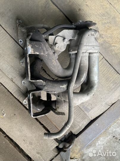 Впускной коллектор Mitsubishi Mirage