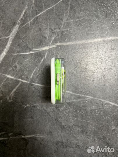 Проводные наушники