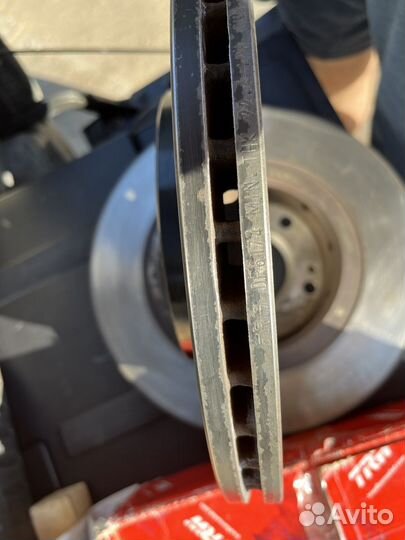 Диск тормозной передний Mitsubishi/Peugeot/Citroen