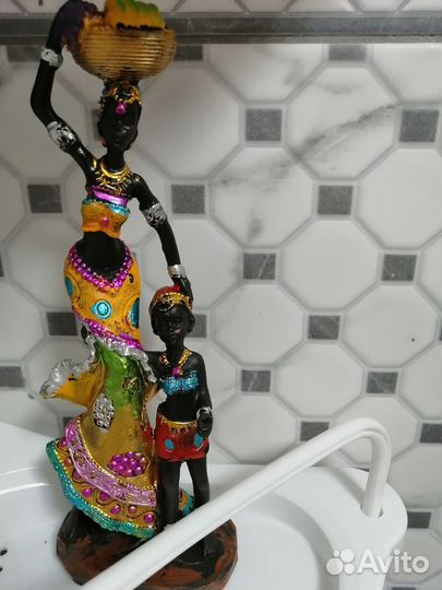 Интерьерная статуэтка