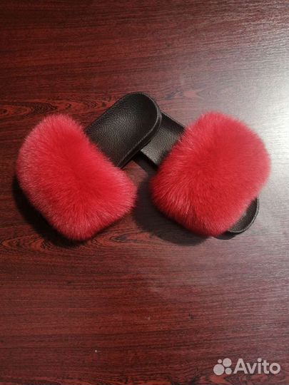 Меховые тапочки