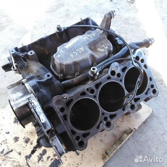 Блок двигателя 2.4i ALG Audi A6 C5