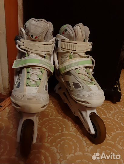 Роликовые коньки