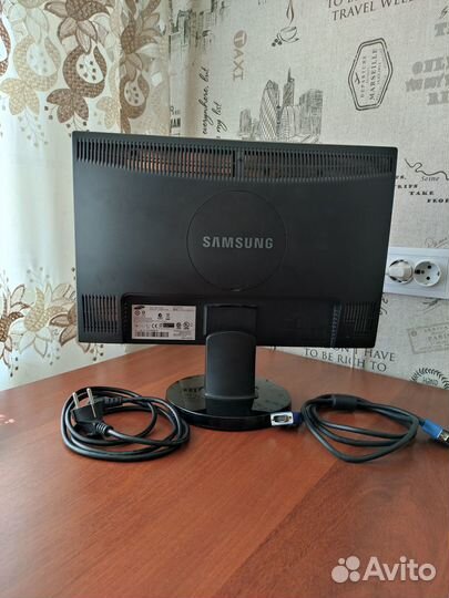 Монитор Samsung SyncMaster