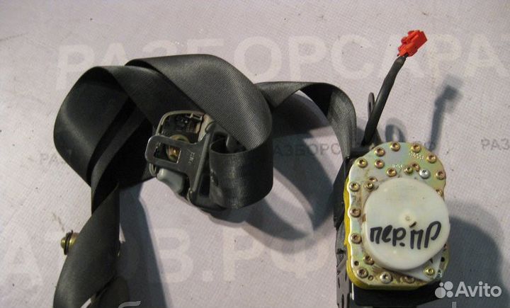 Ремень безопасности передний Мицубиши Паджеро 3