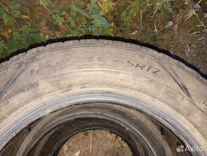 Goodyear Wrangler HP All Weather 235/65 R17 104