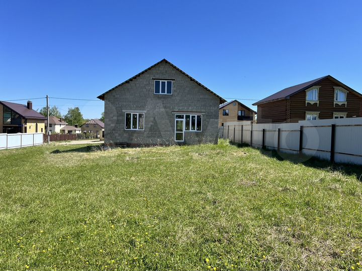 Дом 210 м² на участке 11 сот.