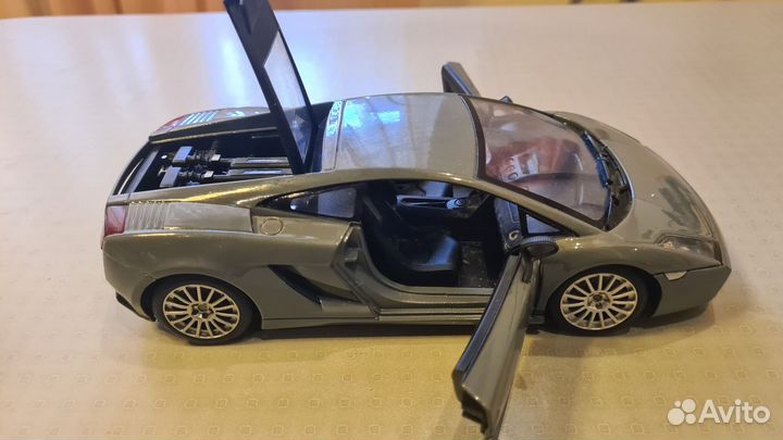 Коллекционная модель 1/18