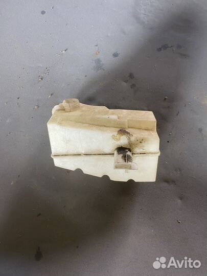 Бачок омывателя Nissan X trail 2.5 9476