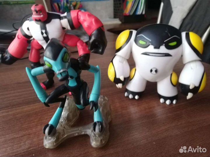 Игрушки из серии Ben 10